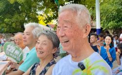崎山が90歳の誕生日を島で迎えました。